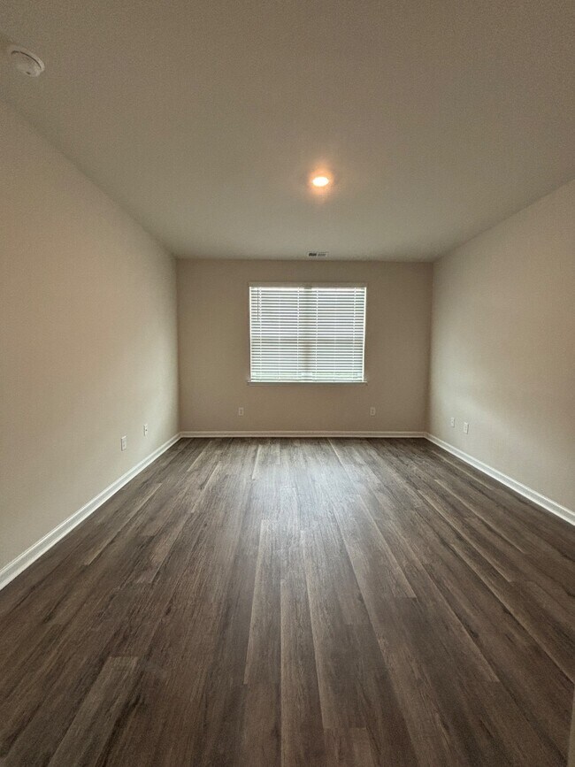 Building Photo - 201 Hadley Spgs Ave