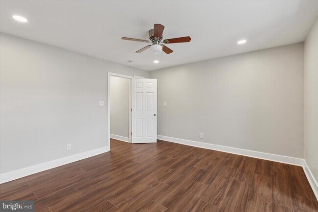 Building Photo - 731 W Lafayette St