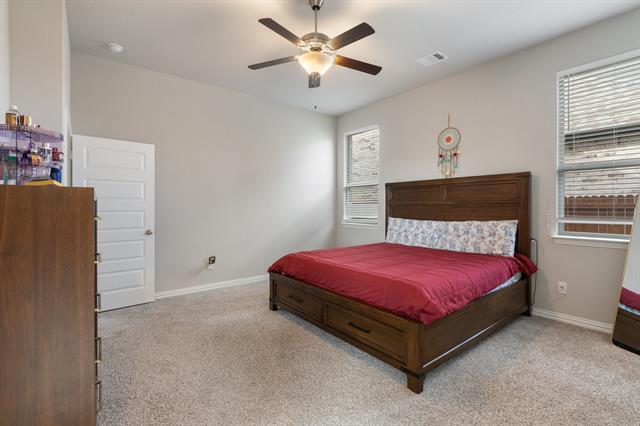 Building Photo - 3904 Ford Dr