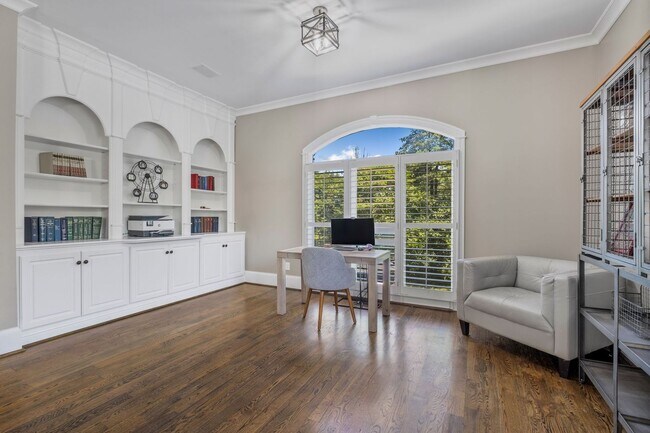 Building Photo - Princeton Hills Fully Furnished
