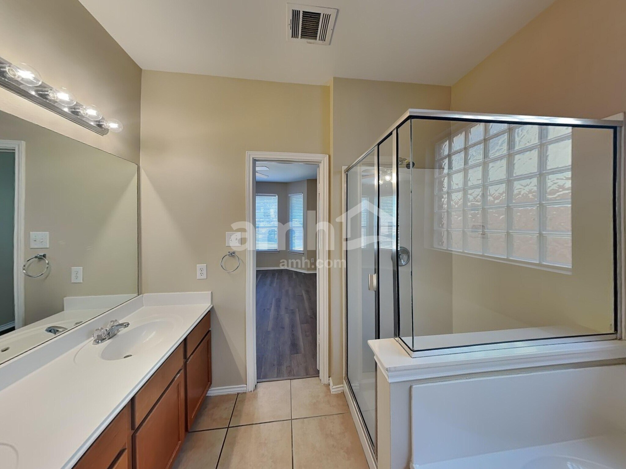 Building Photo - 26814 Sparrow Rdg