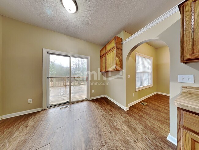 Building Photo - 2020 Foster Dr