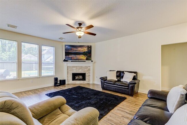 Building Photo - 6234 Presidio Canyon Dr