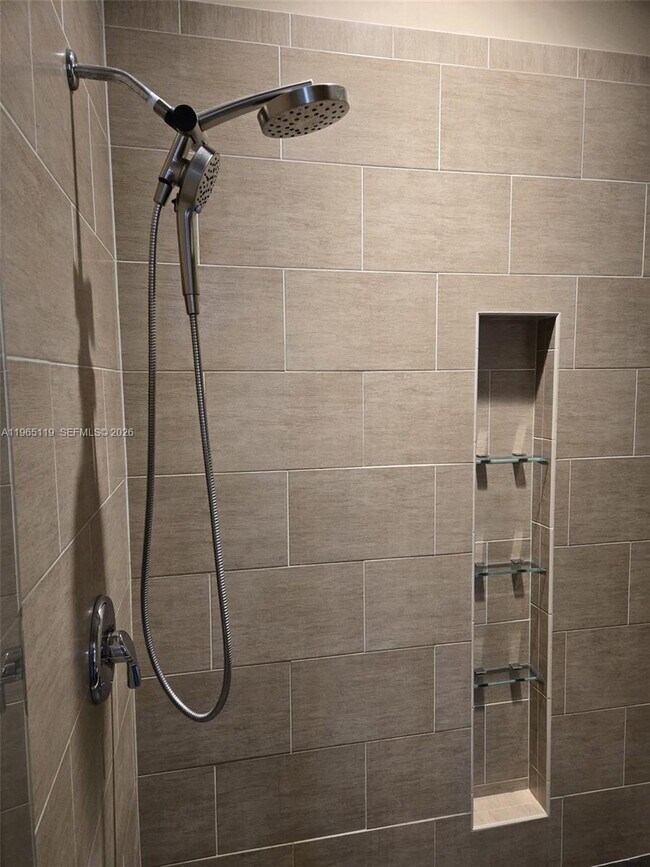 Building Photo - 821 NW 130th Ave