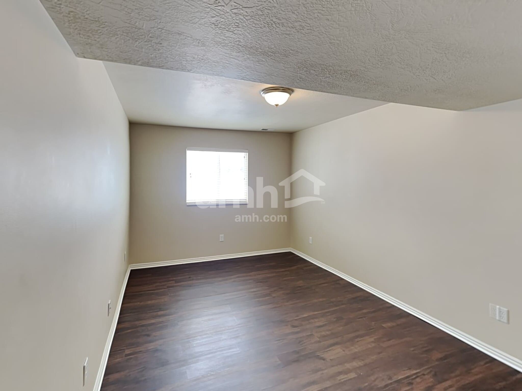 Building Photo - 981 Stonehenge Dr