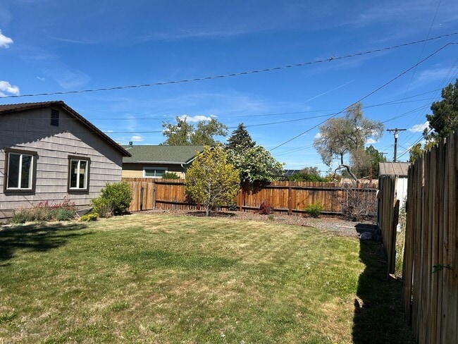 Building Photo - **READY FOR MOVE IN** SINGLE STORY HOME IN...