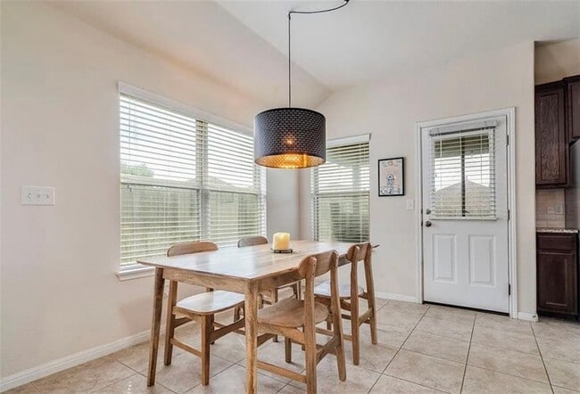 Building Photo - 104 Beech Creek Ln