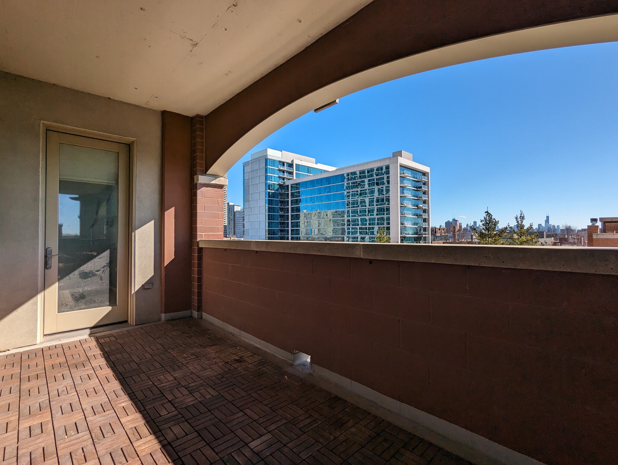 Building Photo - 843 W Grace St