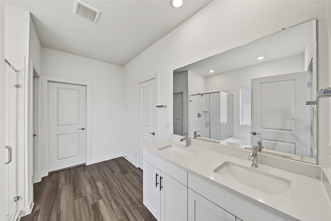 Building Photo - 31415 Joshua Knl Ln
