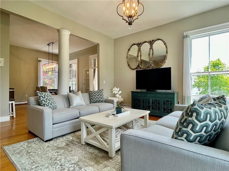 Building Photo - 541 Bellevue Ave