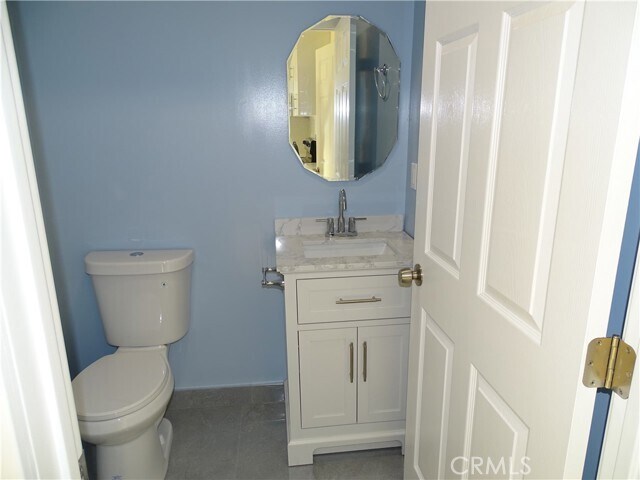 Building Photo - 16432 Halsted St