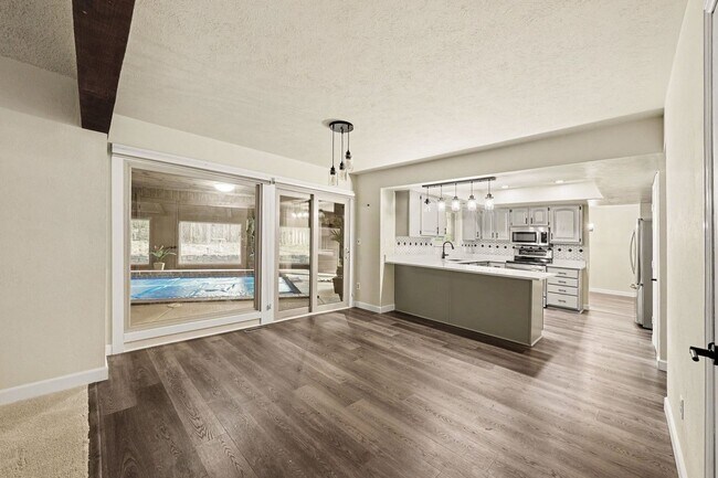 Building Photo - 7980 S Harrison Cir