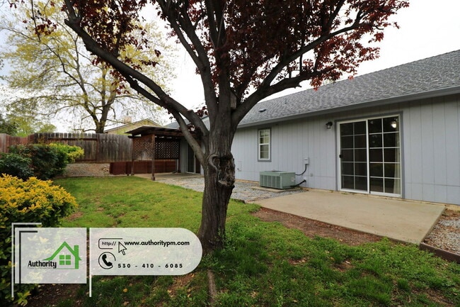 Building Photo - 1883 Yahi Ln