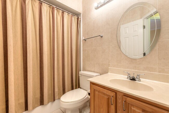 Building Photo - 24 Pinehurst Pl