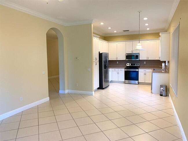 Building Photo - 2003 Grey Falcon Cir SW