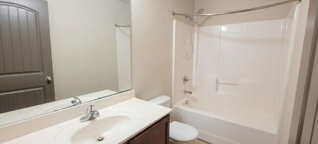 Building Photo - 3325 Ivey Ridge Rd NE