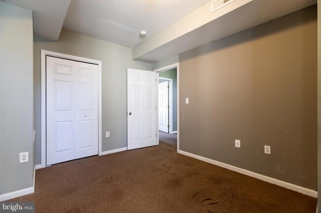 Building Photo - 1706 Willington St