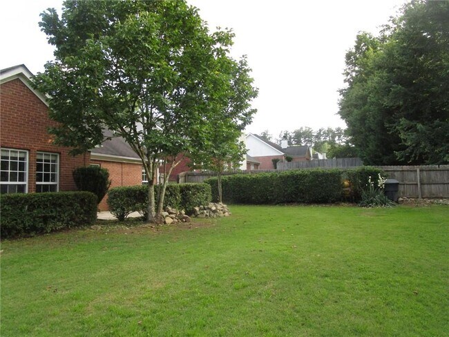 Building Photo - 110 Saltcreek Point NE