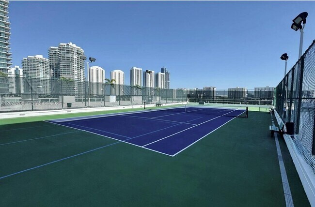 Building Photo - 400 Sunny Isles Blvd