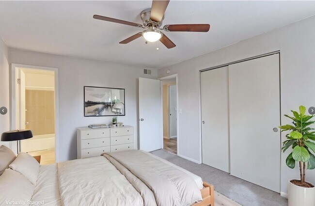 Building Photo - Well maintained Condo Westminster