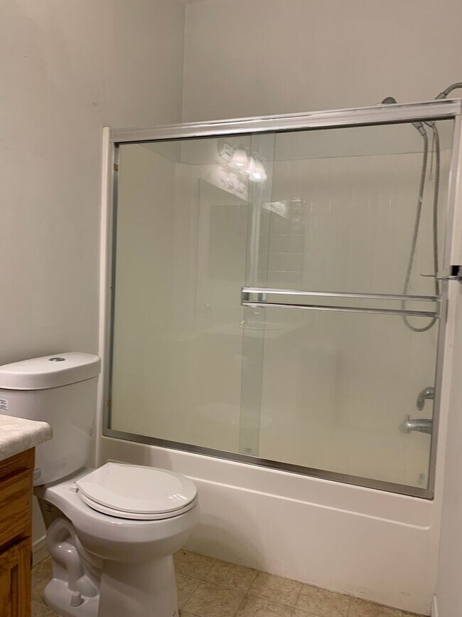 Building Photo - Tyner Ranch Home