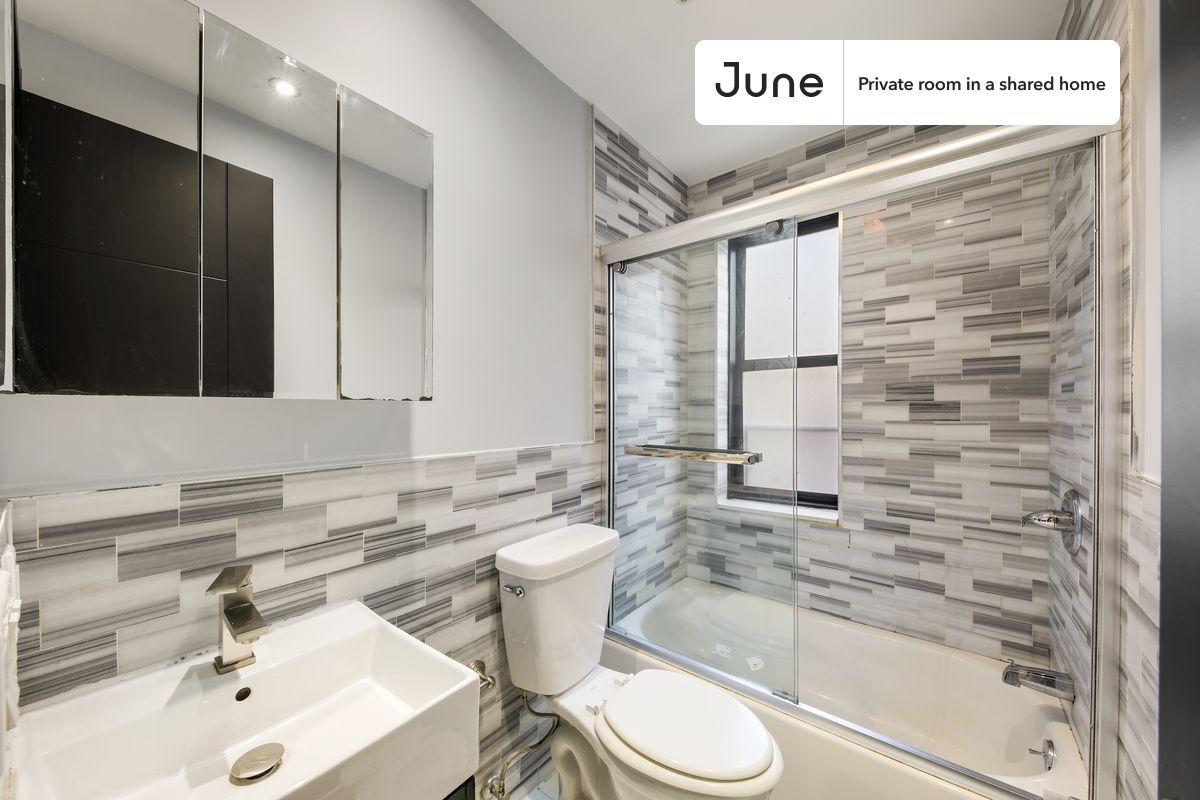 Building Photo - Room in Shared 4 bed/2 bath home in Upper West Side