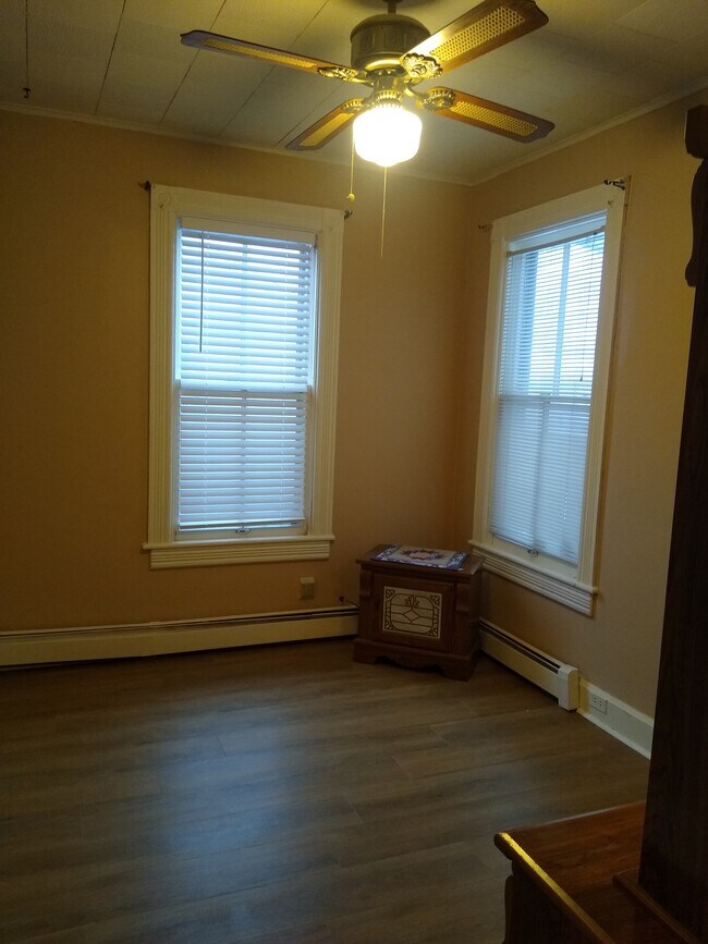 Building Photo - 47 Continental Ave