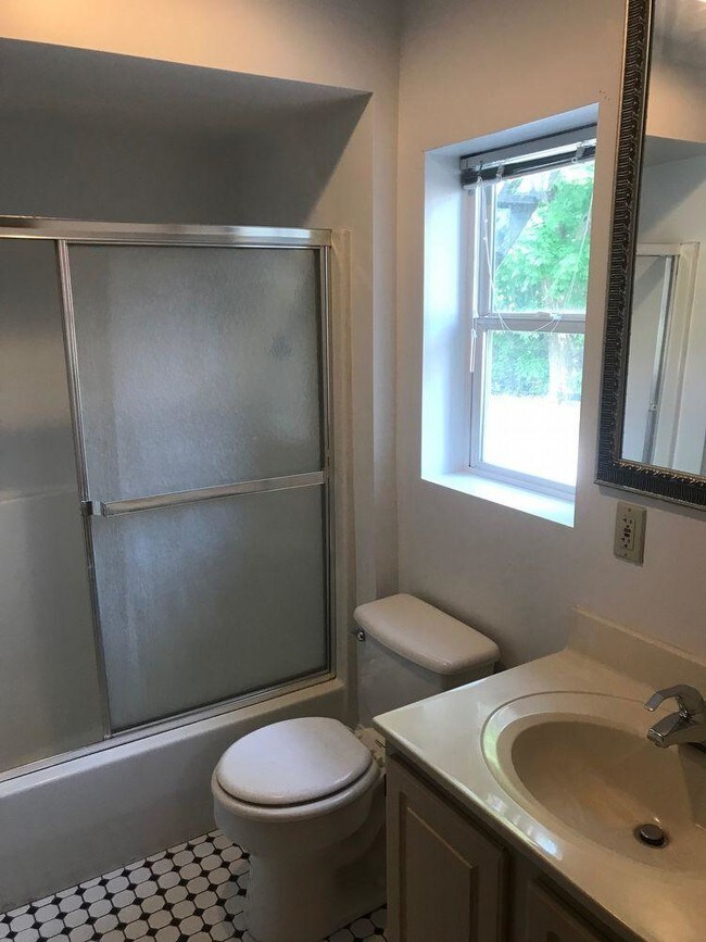 Building Photo - 1 bedroom in Williamsport PA 17701