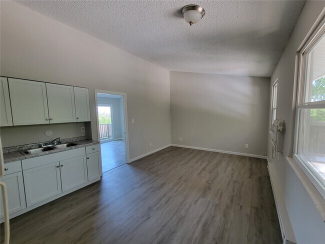 Building Photo - 1727 Bridleton Woods Dr