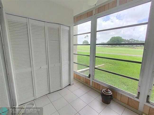 Building Photo - 4502 Martinique Way