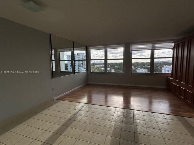 Building Photo - 2899 Collins Ave