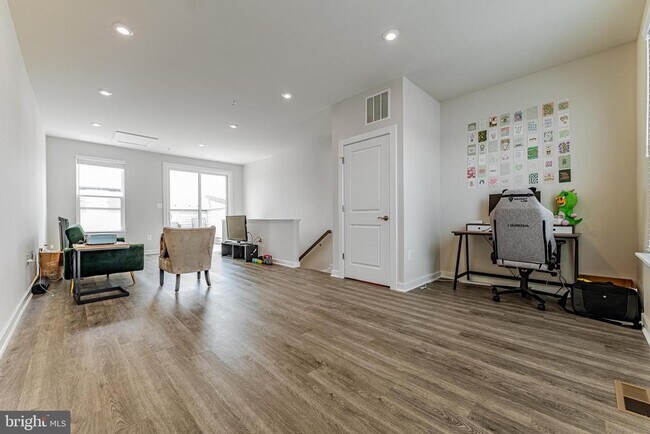 Building Photo - 2503 Emerald Branch Dr