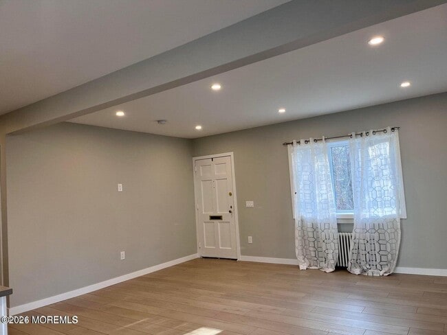 Building Photo - 96 Paterson Ave