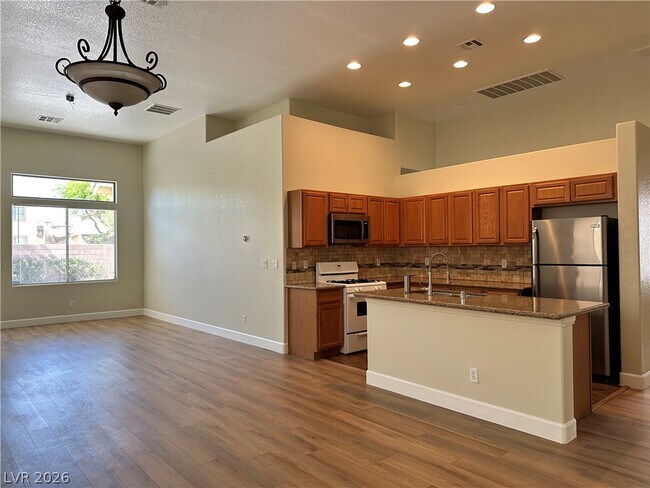 Building Photo - 9032 Big Plantation Ave
