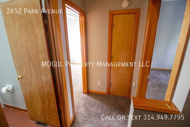 Building Photo - 2652 Park Ave