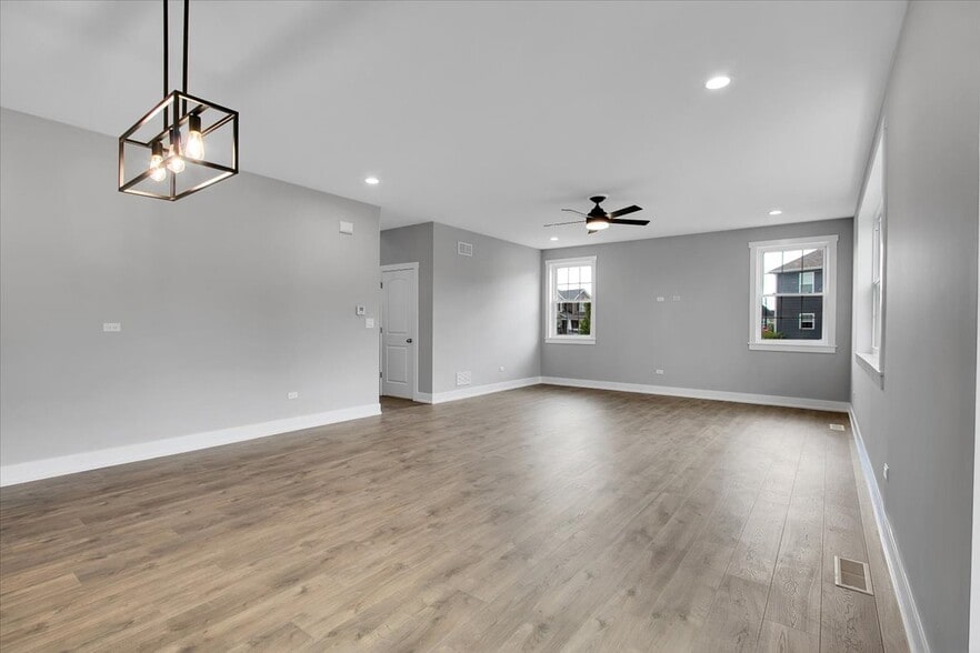 Building Photo - 21350 Somerset St