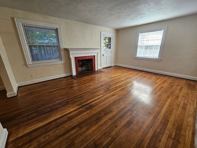 Building Photo - Westmoreland1132