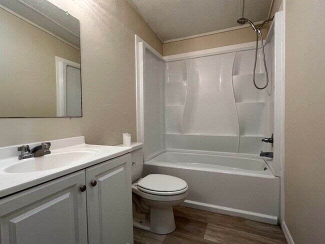 Building Photo - 1340 Thompson Bailey Rd