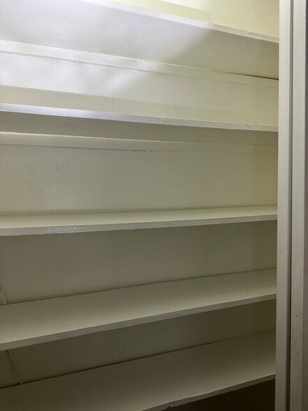 Building Photo - 10035 N 53rd St