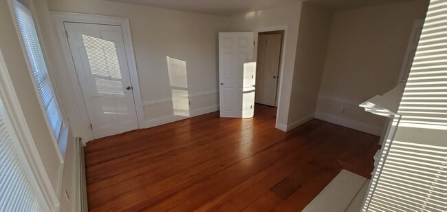 Building Photo - 458 Market St