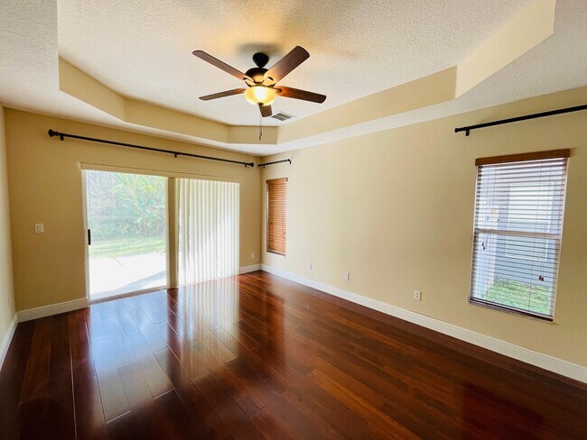 Building Photo - Available now! Charming 4-bedroom, 2.5-bathroom pet friendly home!!