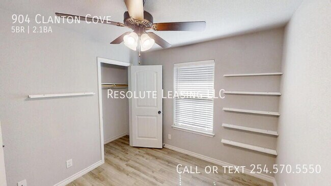 Building Photo - 904 Clanton Cove