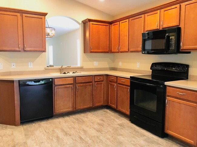 Building Photo - Beautiful 3 Bedroom 2 Bath for Rent in Spring Hill!