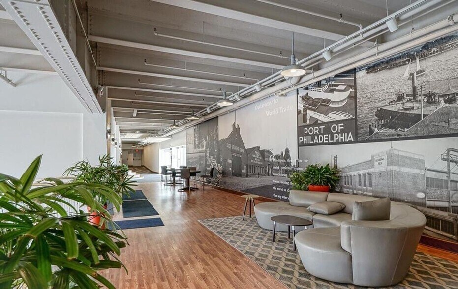 Building Photo - 3 N Christopher Columbus Blvd