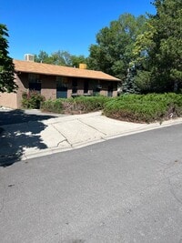 Building Photo - South Provo 2 bedroom apartment!