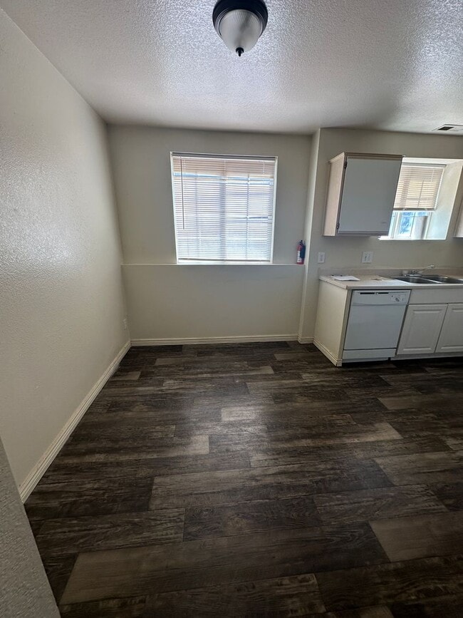 Building Photo - 1332 N 625 W