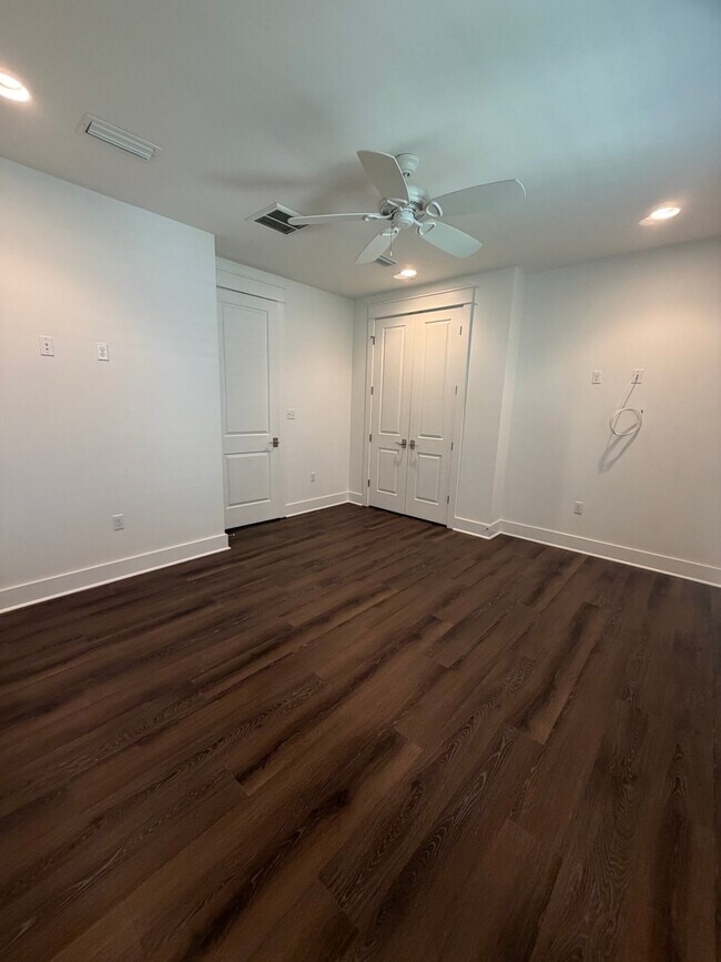 Building Photo - 309 Jack Knife Drive