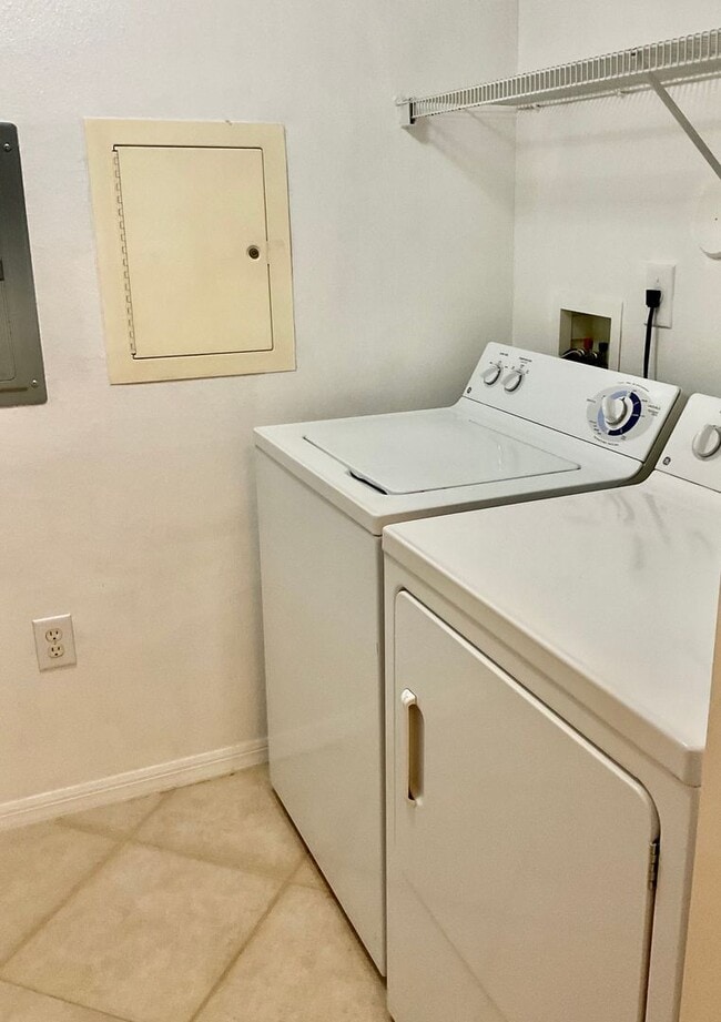 Building Photo - Palmetto