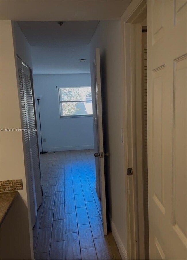 Building Photo - 4111 Stirling Rd