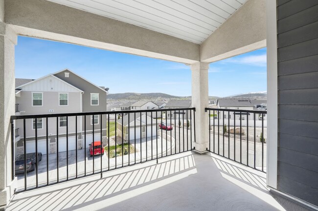 Building Photo - 1838 W Eaglewood Dr